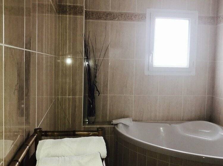 חדר סטנדרט, Hôtel Restaurant La Passerelle