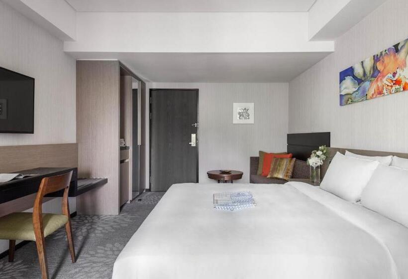 اتاق لوکس با تخت بزرگ, Lakeshore Hotel Suao