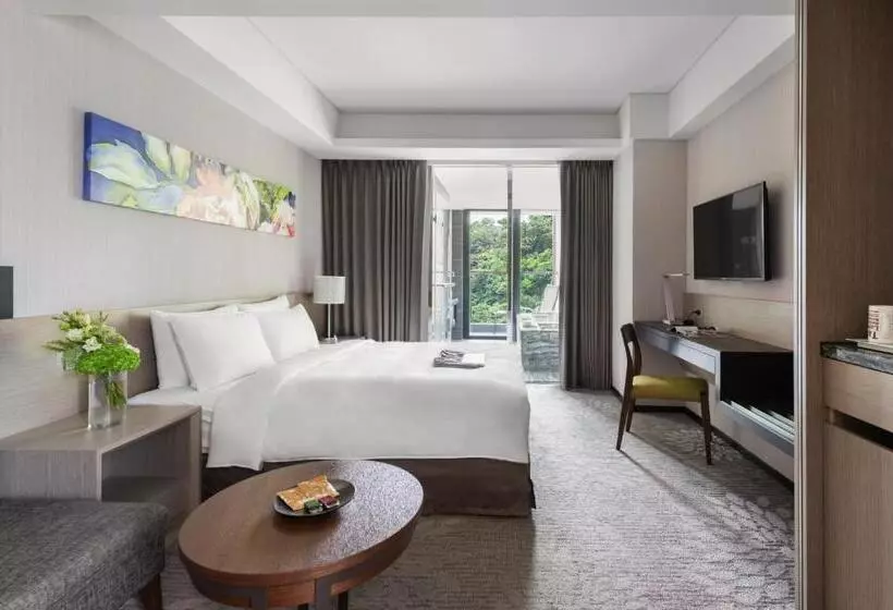 اتاق لوکس با تخت بزرگ, Lakeshore Hotel Suao