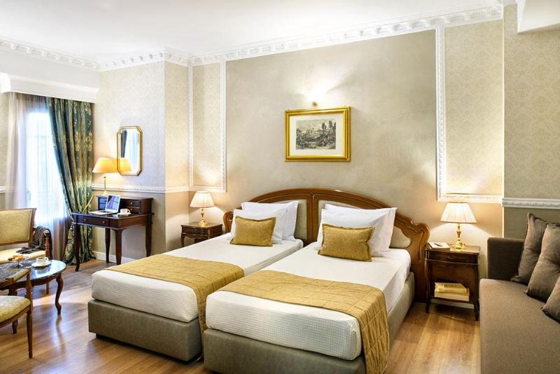 اتاق لوکس خانوادگی, Lakeshore Hotel Suao