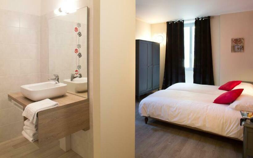 غرفة قياسية مطلّة علي الحديقة, Restaurant Le Sully