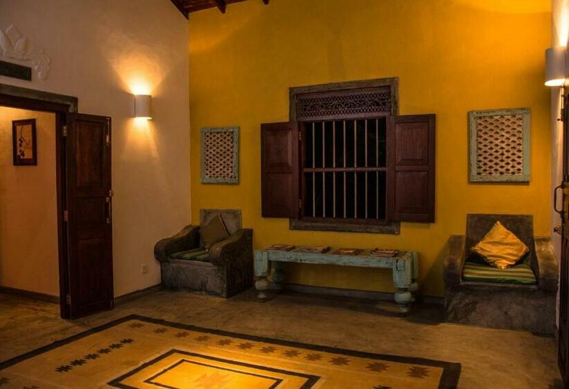 اتاق لوکس, Villa Kubura