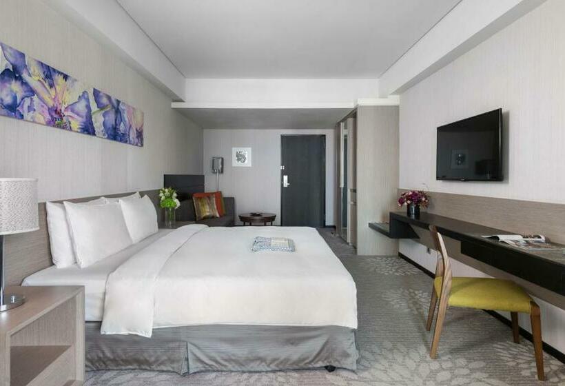 اتاق لوکس با تخت بزرگ, Lakeshore Hotel Suao