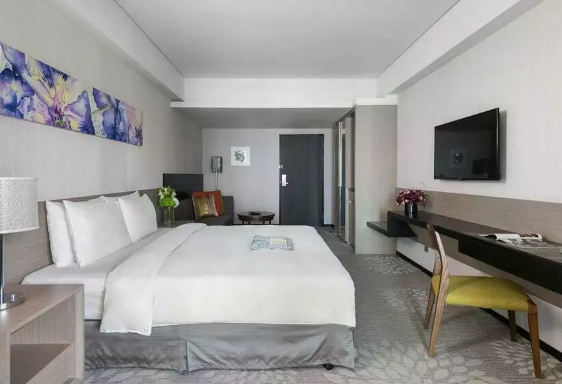 اتاق لوکس با تخت بزرگ, Lakeshore Hotel Suao