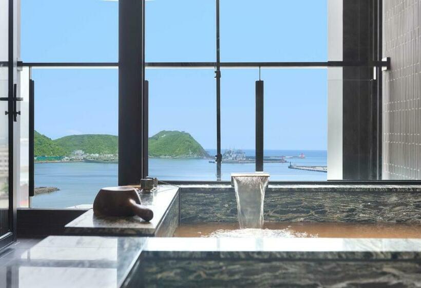 اتاق لوکس با تخت بزرگ, Lakeshore Hotel Suao