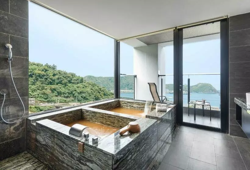 اتاق لوکس با تخت بزرگ, Lakeshore Hotel Suao