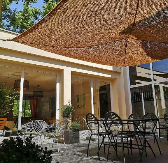 スタンダードルーム, Le Moulin De César