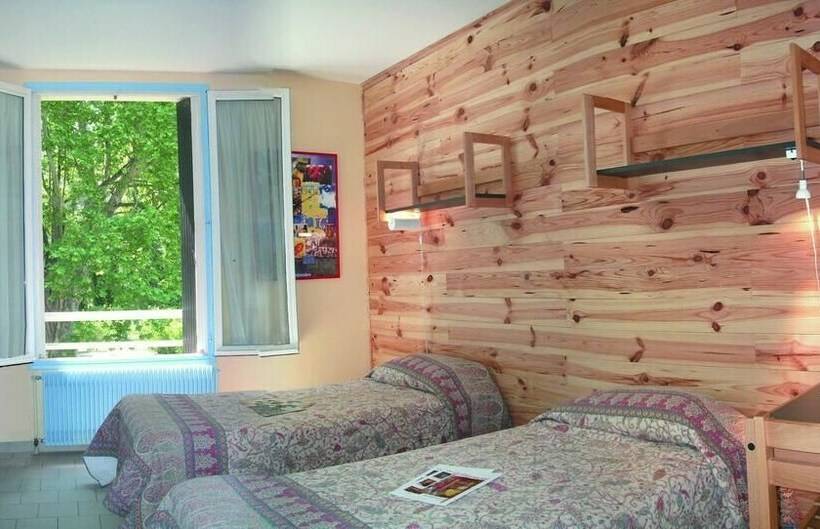 スタンダードルーム, Le Moulin De César