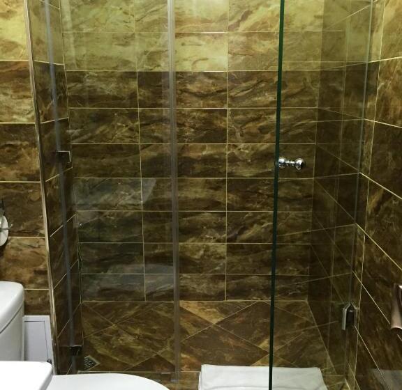 اتاق استاندارد یک نفره, Astor Hotel & Spa