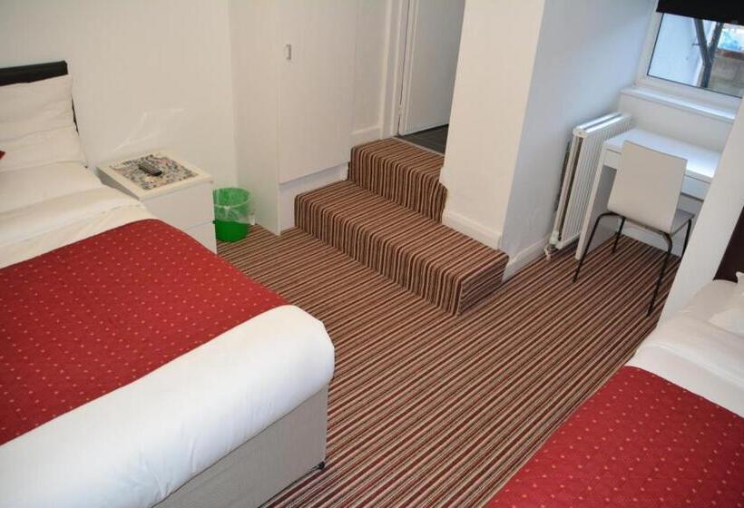 اتاق خانوادگی, Bow Guest House