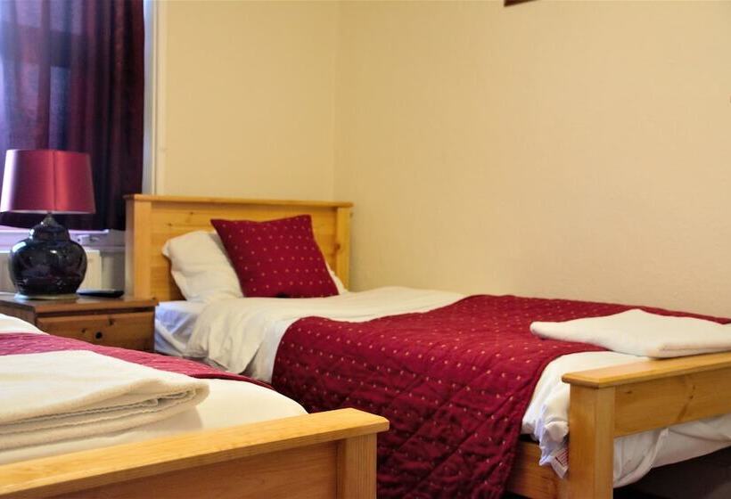 Номер Стандарт, Bow Guest House