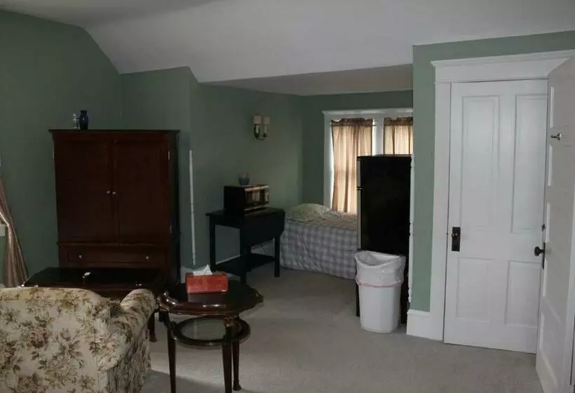 Standard Kolmen Hengen Huone, Victorian Charm Inn