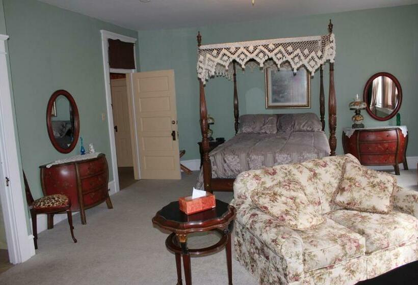 スタンダードトリプルルーム, Victorian Charm Inn