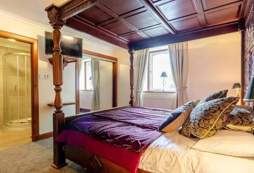 Deluxe Neljän Hengen Huone, Dalgarven House
