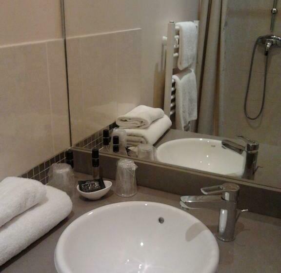 חדר סטנדרט יחיד, Ronsard