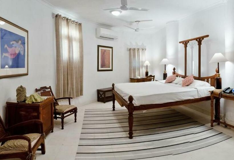 חדר סטנדרט, Neemrana S Hill Fort Kesroli