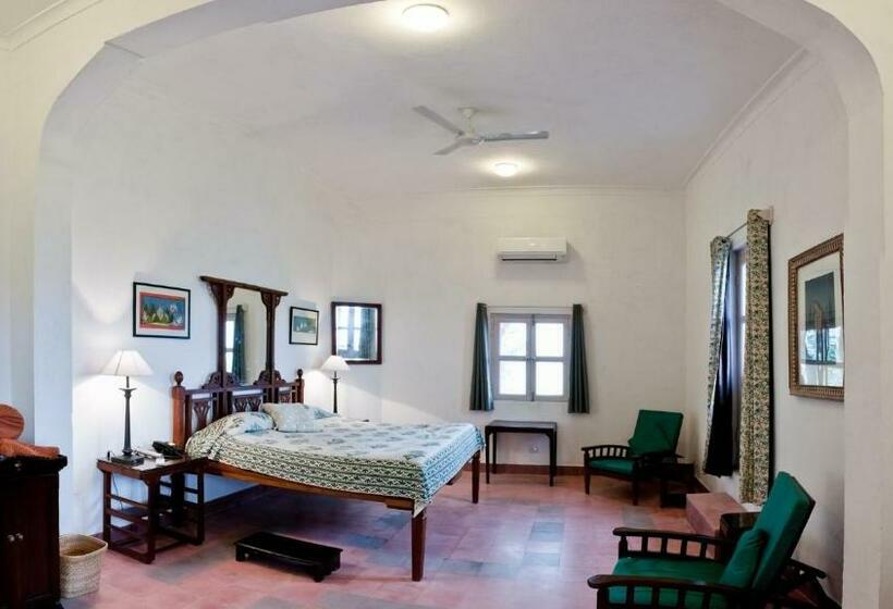 חדר סטנדרט, Neemrana S Hill Fort Kesroli