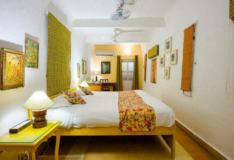 חדר סטנדרט, Neemrana S Hill Fort Kesroli