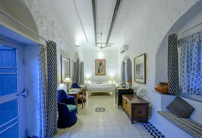 חדר סטנדרט, Neemrana S Hill Fort Kesroli