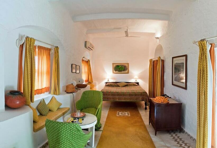 חדר סטנדרט, Neemrana S Hill Fort Kesroli