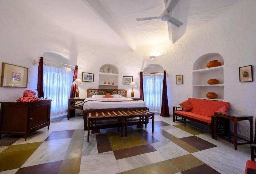 חדר סטנדרט, Neemrana S Hill Fort Kesroli