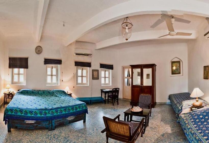 חדר סטנדרט, Neemrana S Hill Fort Kesroli