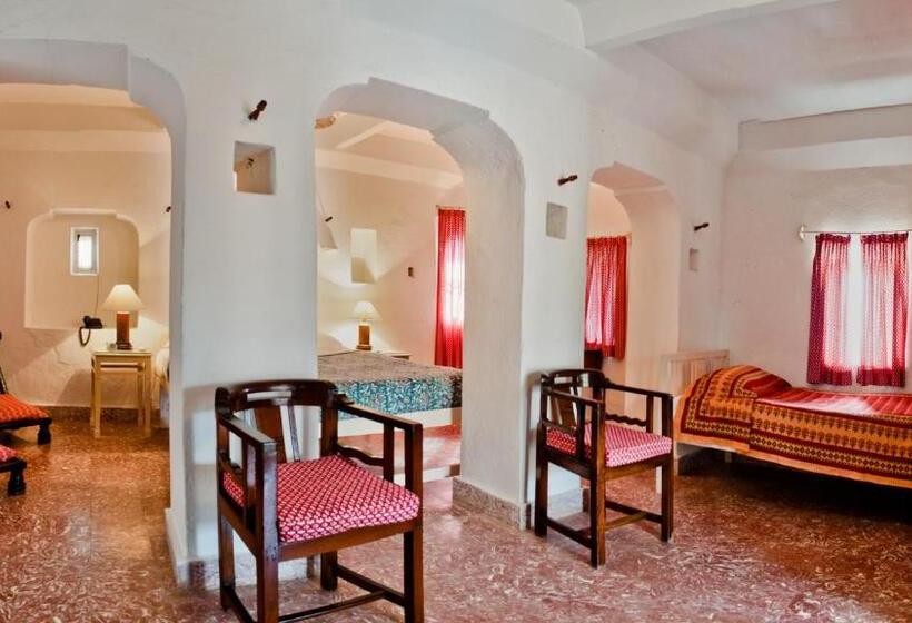 חדר סטנדרט, Neemrana S Hill Fort Kesroli