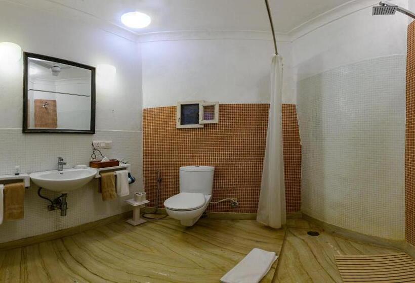 חדר מלכותי, Neemrana S Hill Fort Kesroli