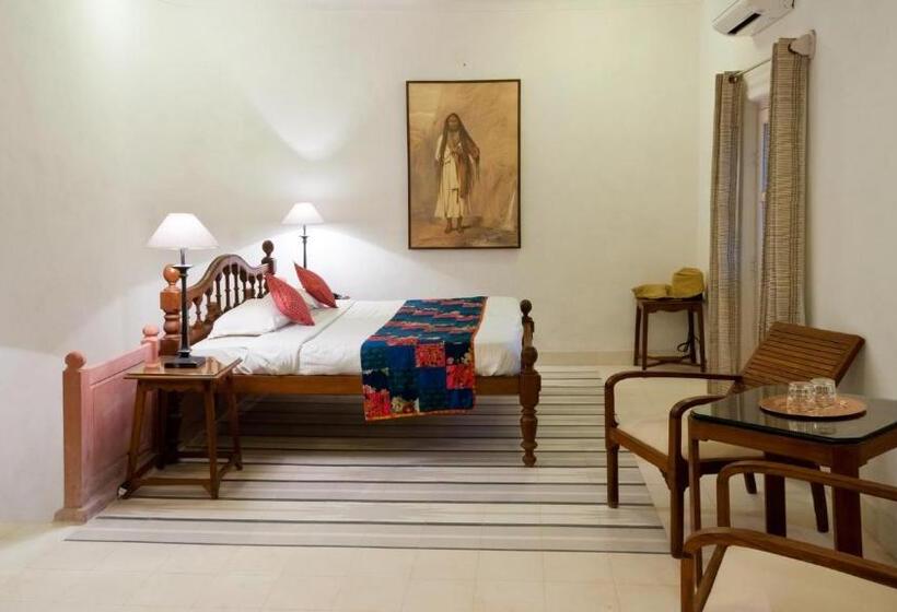 חדר מלכותי, Neemrana S Hill Fort Kesroli