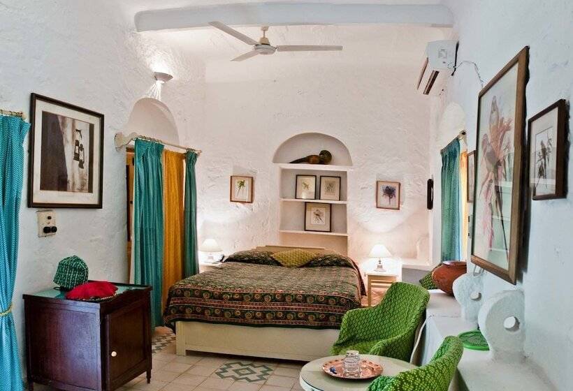 חדר סטנדרט, Neemrana S Hill Fort Kesroli