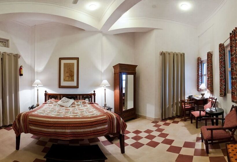 חדר סטנדרט, Neemrana S Hill Fort Kesroli