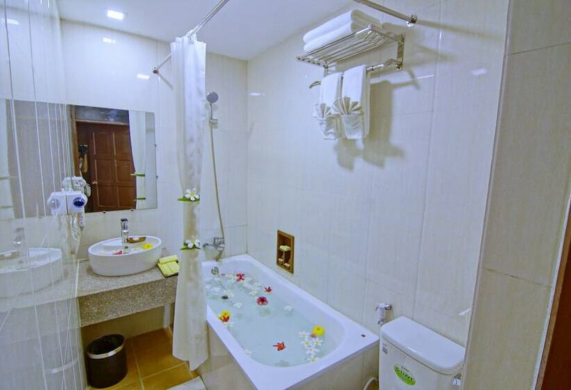 Superior Room, Yadanarbon Bagan