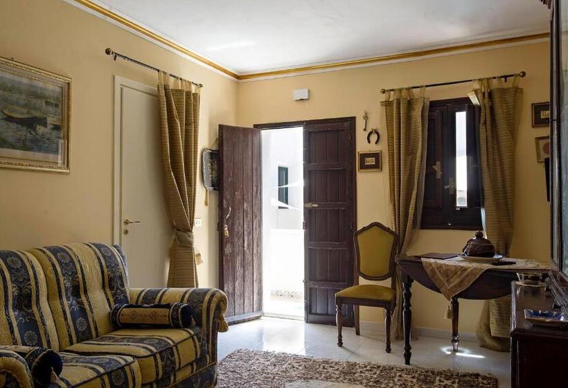 חדר לארבעה סטנדרטי עם מרפסת, Meliaresort Dimore Storiche