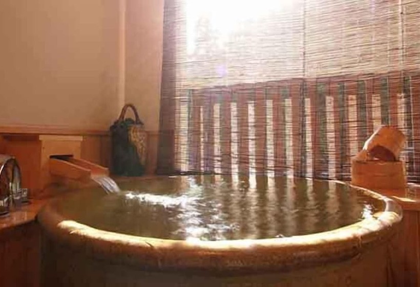 Habitació Deluxe, Hakuba Hifumi