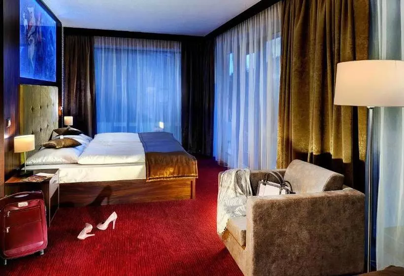 デラックストリプルルーム, Wellness Hotel Chopok
