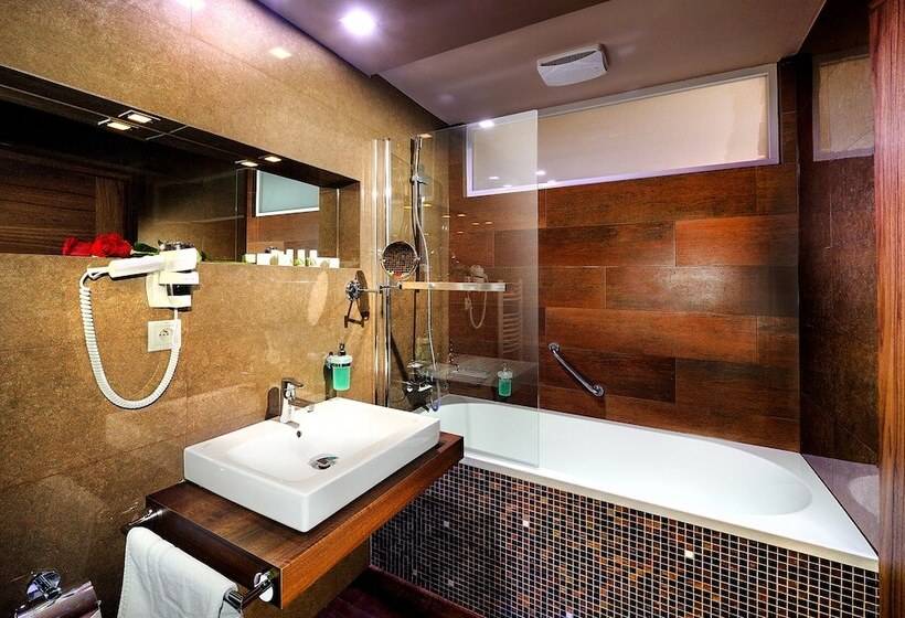 Трехместный Номер Deluxe, Wellness Hotel Chopok