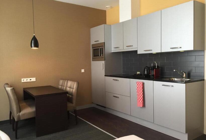 דירת חדר, Golden Mansion Apart