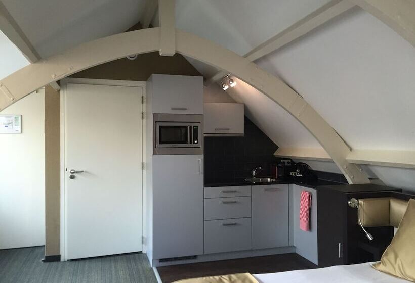 استودیوی استاندارد, Golden Mansion Apart