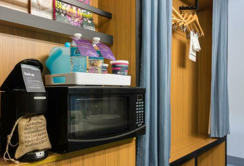 غرفة قياسية سرير كينج, Aloft Wichita