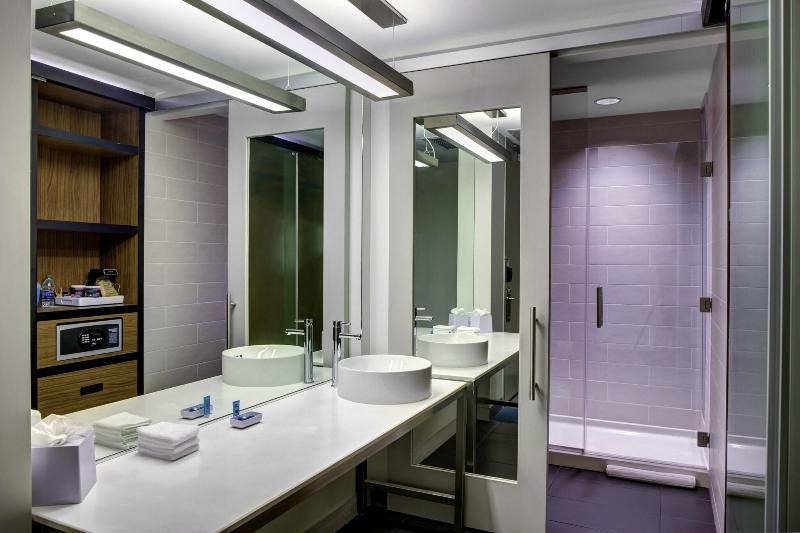 غرفة قياسية, Aloft Wichita