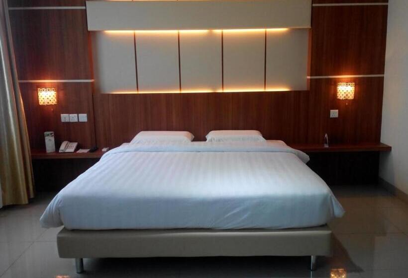 デラックススイート, Aviari