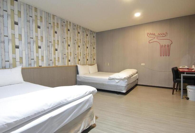 Economy Quadruple Room, Baoshan