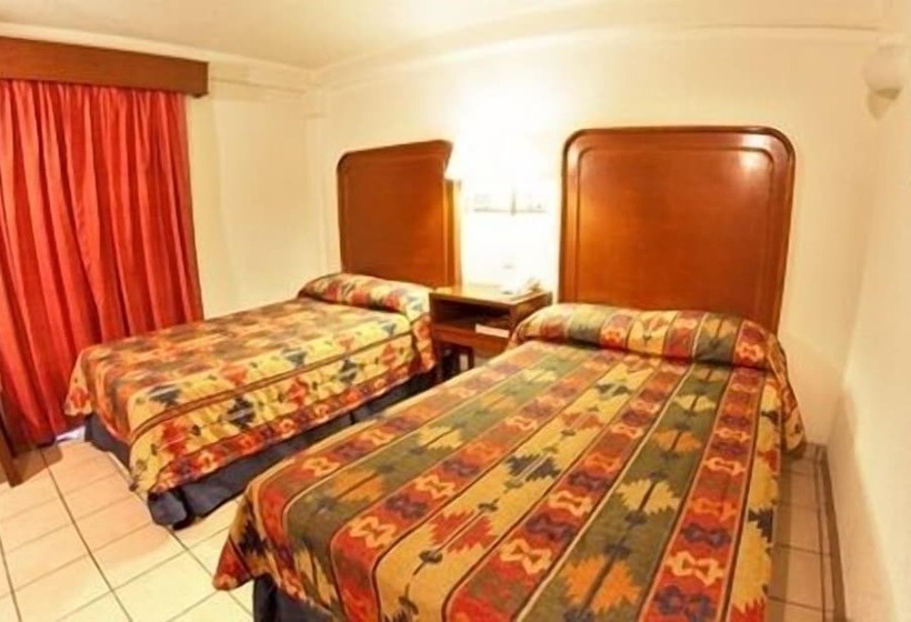 Номер Стандарт 2 Двуспальные Кровати, Calenda