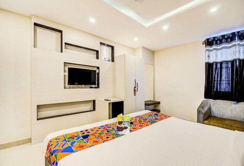 Номер Deluxe, Fabhotel Corporate Crown   Nr Jyoti Nivas University
