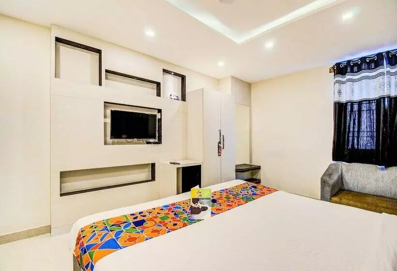 デラックスルーム, Fabhotel Corporate Crown   Nr Jyoti Nivas University