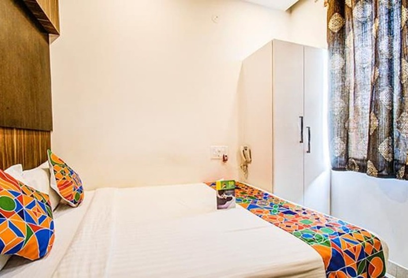Номер Deluxe, Fabhotel Corporate Crown   Nr Jyoti Nivas University