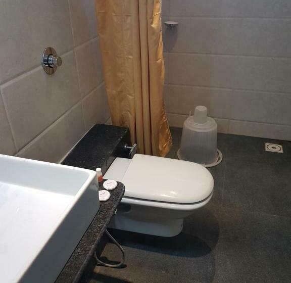 غرفة ديلوكس, Golden View