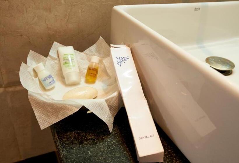 غرفة ديلوكس عائلية, Golden View