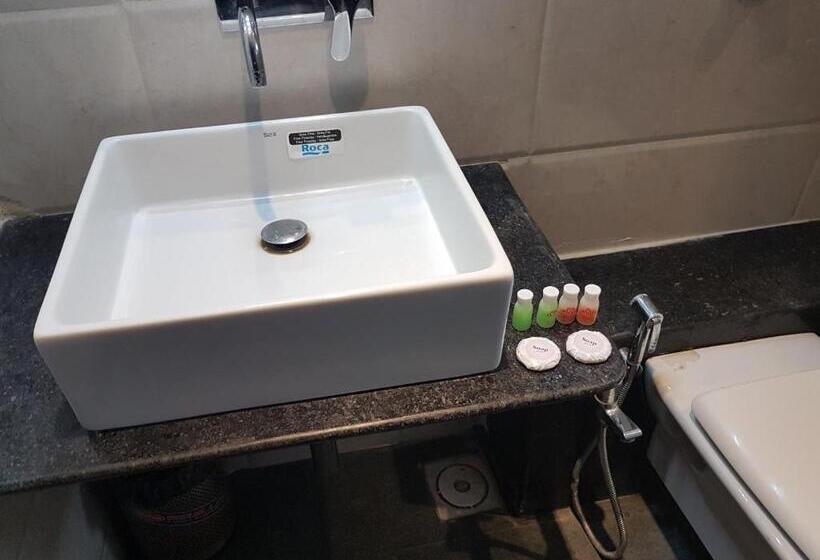 غرفة ديلوكس عائلية, Golden View