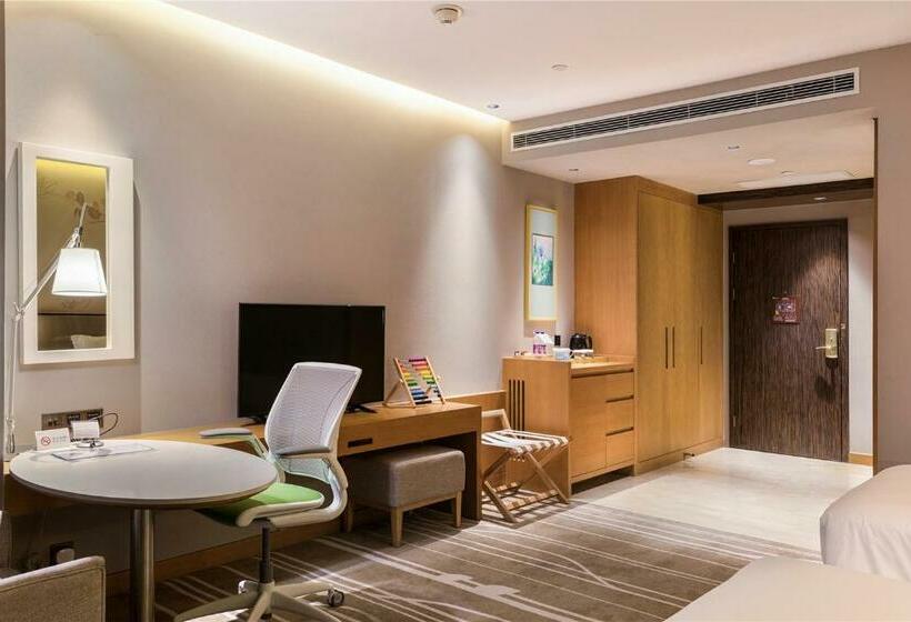 Büyük Çift Kişilik Yataklı Standart Oda, Hilton Garden Inn Ningbo